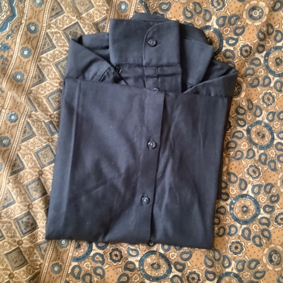 Charles Tyrwhitt Gents dress shirts. - Picture 3 of 9